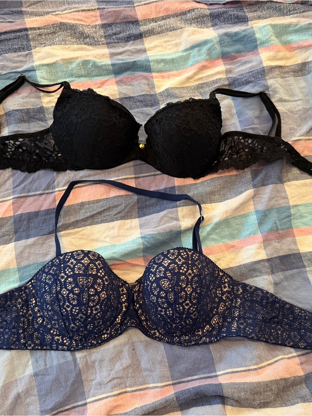 Set of 2 Victoria’s Secret Bras Size 34B Dream Angels and Very Sexy